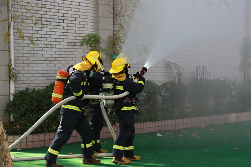 消防車(chē)噴水 (3).JPG