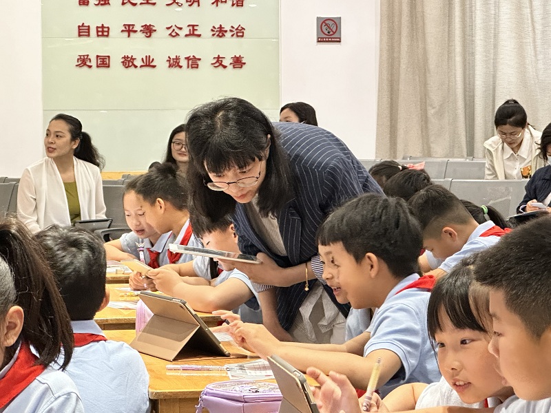 03學(xué)生上課現(xiàn)場1.JPG